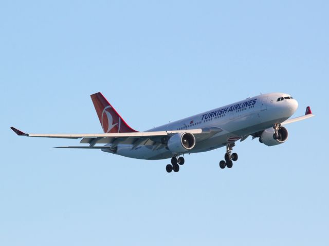 Airbus A330-200 (TC-JIO)