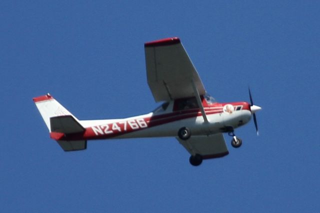 Cessna 152 (N24766) - Over Mercer Island, WA