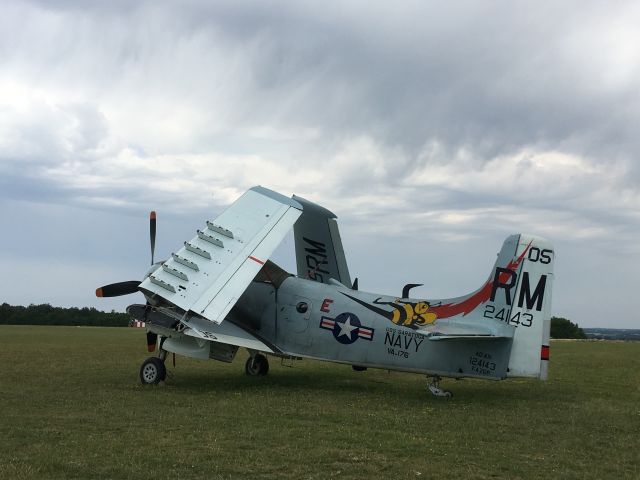 Douglas AD Skyraider (F-AZOP)