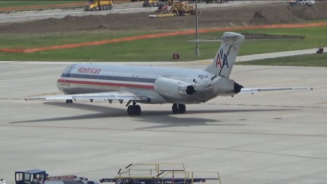 McDonnell Douglas MD-83 (N964TW) - One of my last shots of the AA Super 80. Date - July 26, 2019