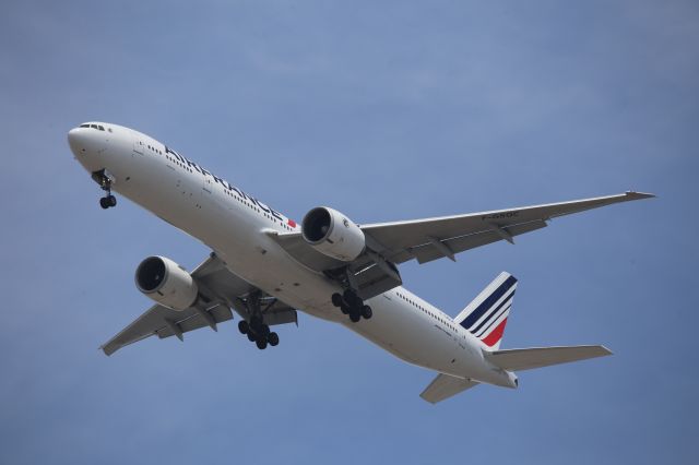 BOEING 777-300ER (F-GSQC)