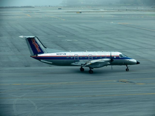 Embraer EMB-120 Brasilia (N297SW)