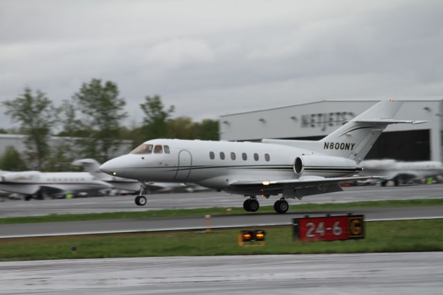 Hawker 800 (N800NY)