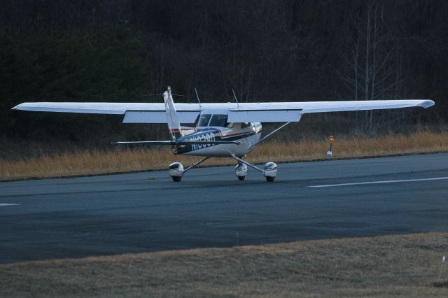 Cessna Commuter (N10380)