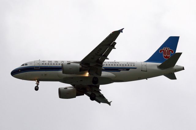 Airbus A319 (B-6408)