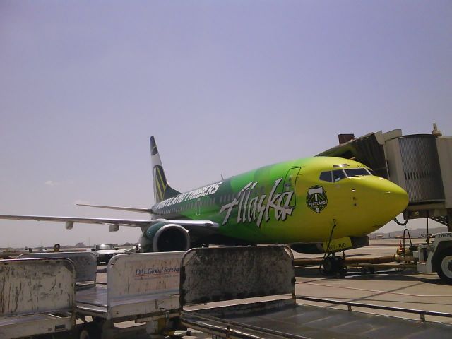 Boeing 737-700 (N607AS)