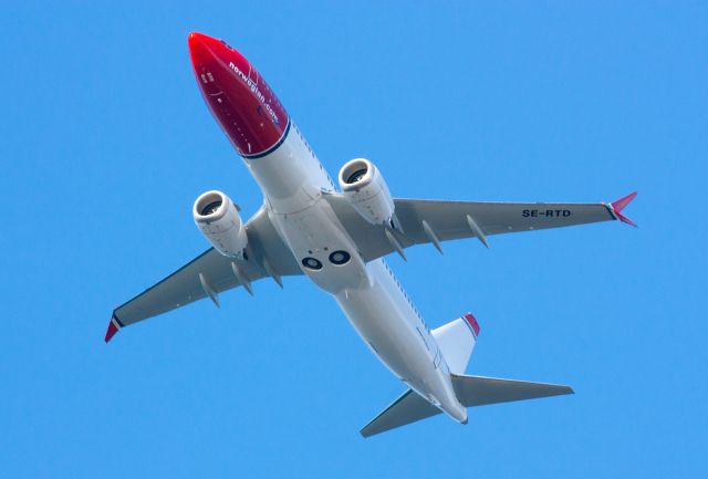Boeing 737 MAX 8 (SE-RTD) - SE-RTD on approach to Boeing Field after a test flight