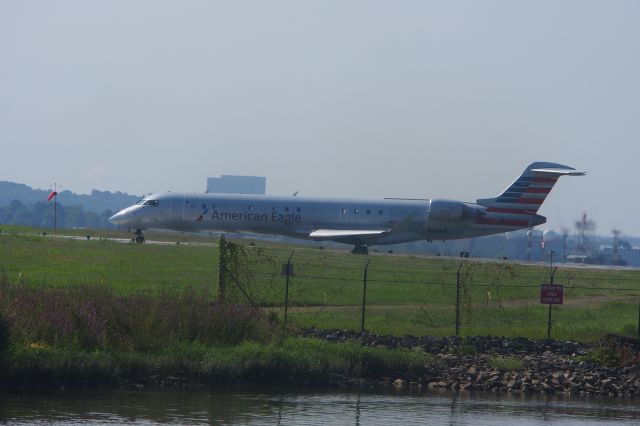 Canadair Regional Jet CRJ-200 (N503AE)