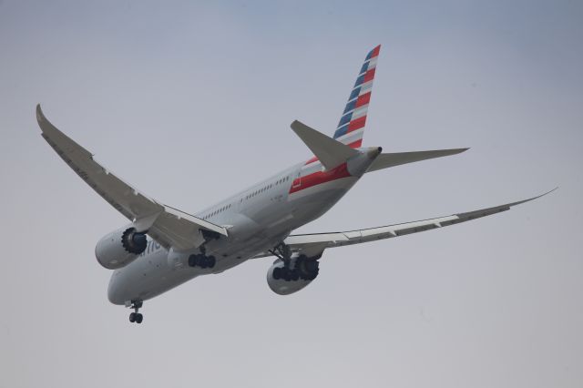 Boeing 787-8 (N812AA)