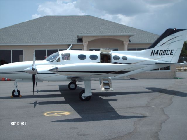 Cessna 421 (N400CE)