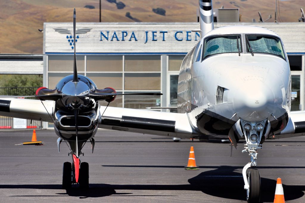 Beechcraft Super King Air 350 (N575RD)