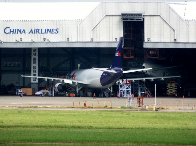 Airbus A300F4-600 (N744FD)