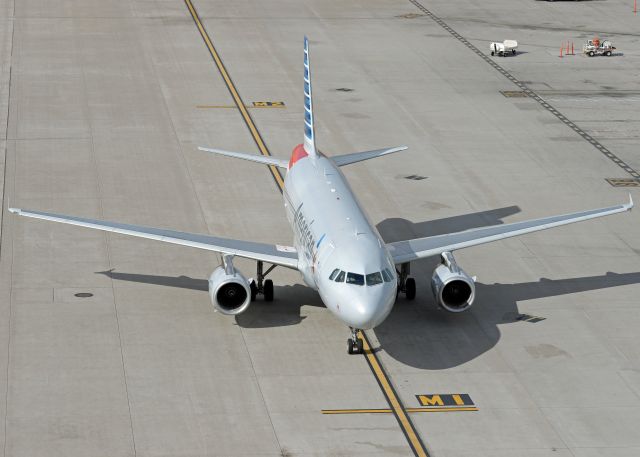 Airbus A319 (N830AW)