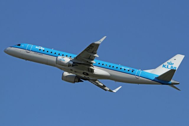 Embraer ERJ-190 (PH-EXB)