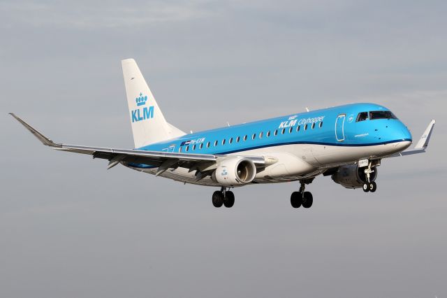 EMBRAER 175 (long wing) (PH-EXW)