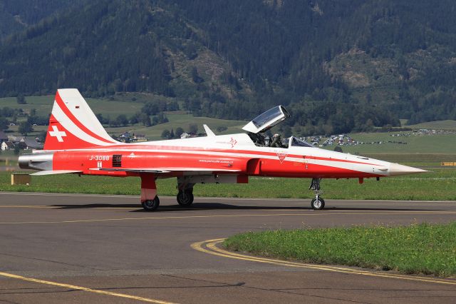 Northrop RF-5 Tigereye (J3088)