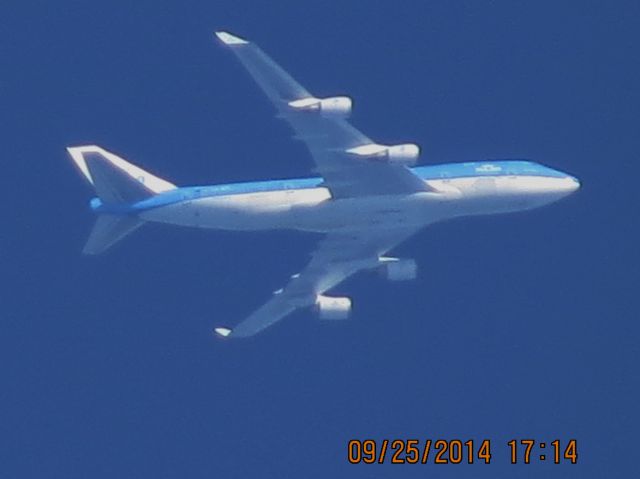 Boeing 747-400 (PH-BFT) - Korean Airlines flight 667 from AMS to IAH over Baxter Springs Kansas (78KS) at 38,000 feet.