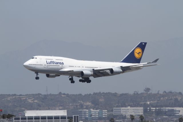 Boeing 747-400 (D-ABYU)