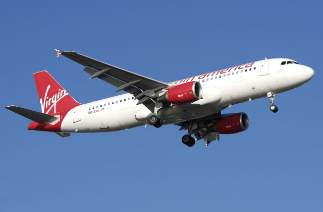 Airbus A320 (N855VA)