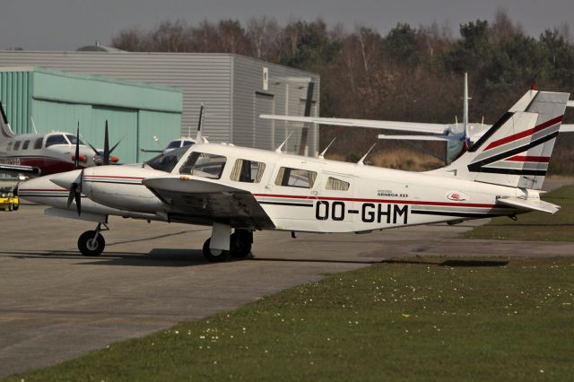 Piper Seneca (OO-GHM)