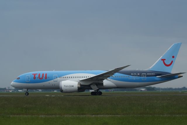 Boeing 787-8 (PH-TFL) - TUI Airlines NL B787-8 Dreamliner cn37228 Take Off RWY36L 22-5-2018