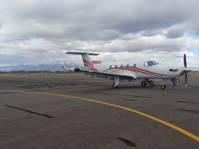 Pilatus PC-12 (N889DH)