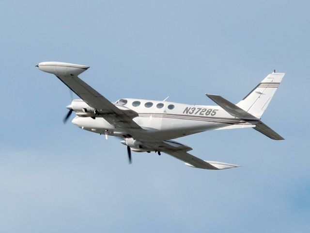 Cessna 340 (N37285) - Take off runway 28L.