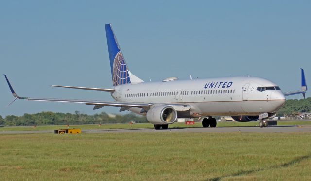 Boeing 737-900 (N75425)