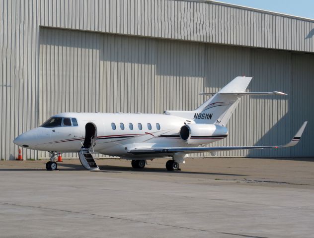 Hawker 800 (N86MN)