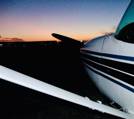 Cessna Skyhawk (N96100) - Another evening with N96100 at North Perry Airport. br /br /[Image © Learn To Pilot .COM™]