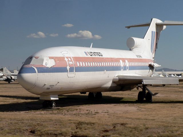 Boeing 727-100 (N7004U)