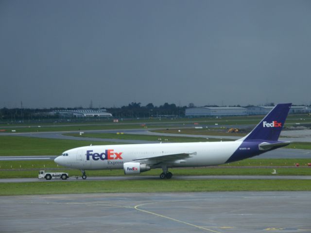 N723FD — - N723FD A300B4-622RF CN 543  OF FEDEX AT DUBLIN IRELAND 12/04/2008 BEEN TOWED TO CARGO RAMP