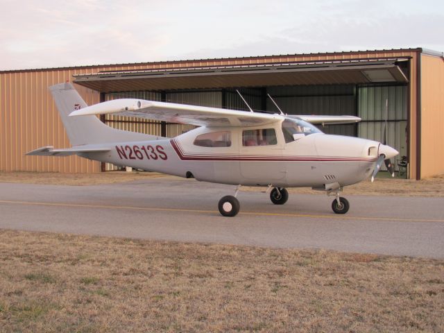 Cessna Centurion (N2613S)