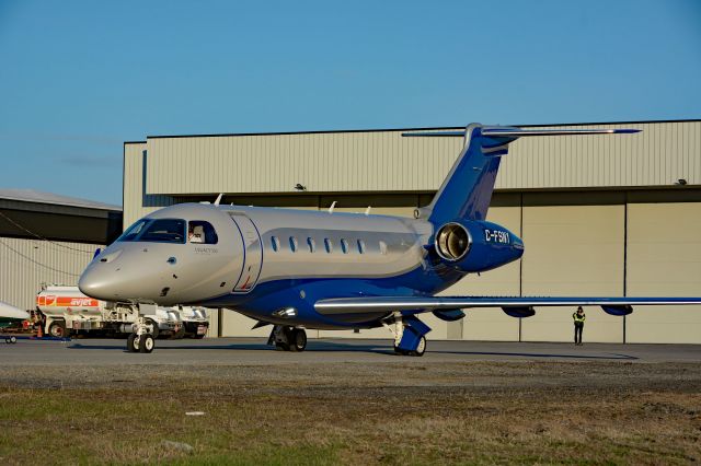 Embraer Legacy 550 (C-FSNY)