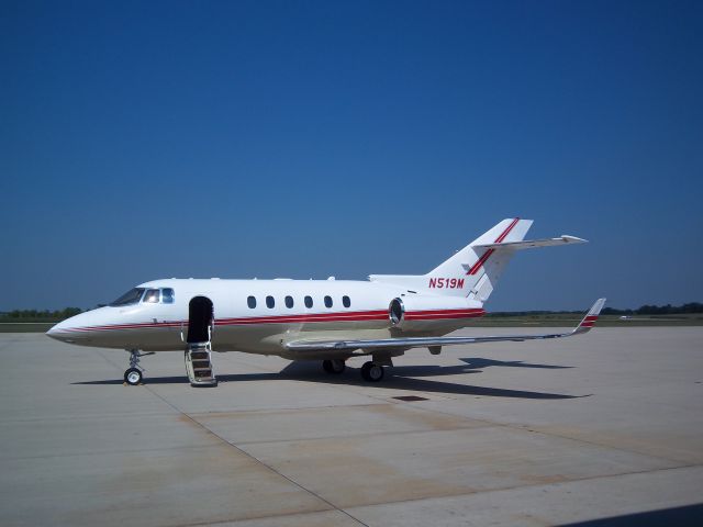 Hawker 800 (N519M)