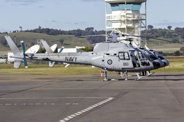 Eurocopter AS-350 AStar (N22016) - Royal Australian Navys Fleet Air Arm (N22-016 and N22-020) Aérospatiale AS 350B Ecureuil at Wagga Wagga Airport.