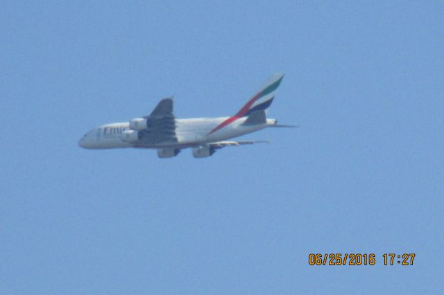 Airbus A380-800 (A6-EDO) - I know these photos will receive 1/5 stars, but get this, I am a kid who doesnt drive and can not access the good plane spotting spots that the "good" photos come from.  Also, I live in the dry deserts of Arizona in restricted airspace. I am only visiting here for family reasons :(