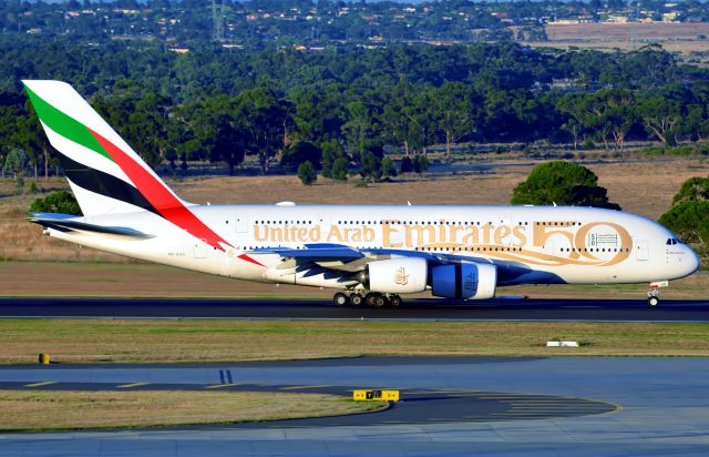 Airbus A380-800 (A6-EUU)