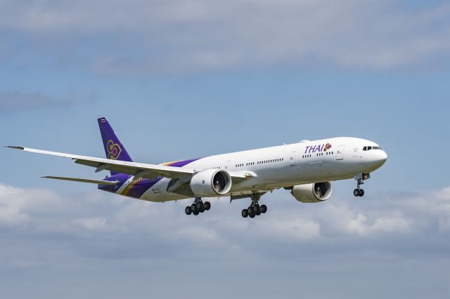 BOEING 777-300ER (HS-TTA) - HS-TTA returning to RWY 16R after test flight
