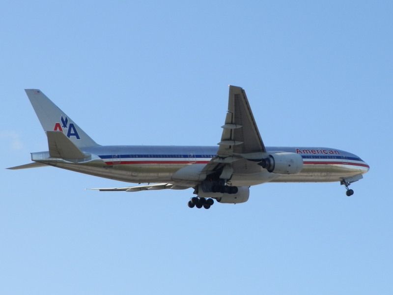Boeing 777-200 (N773AN)