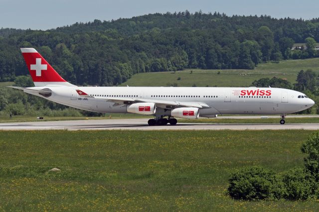 Airbus A340-300 (HB-JML)