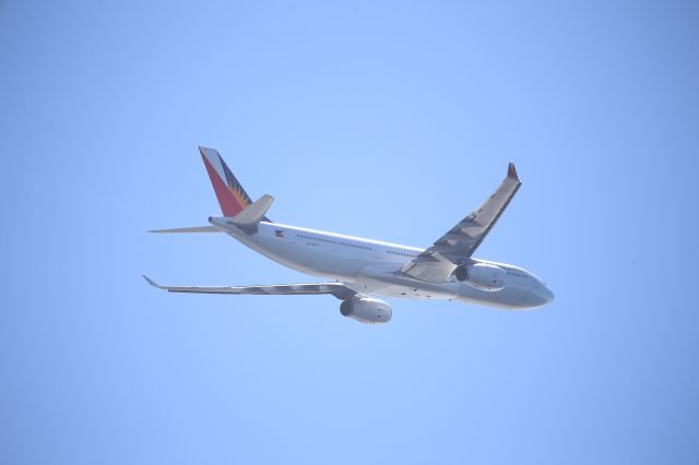 Airbus A330-300 (RP-C8780)