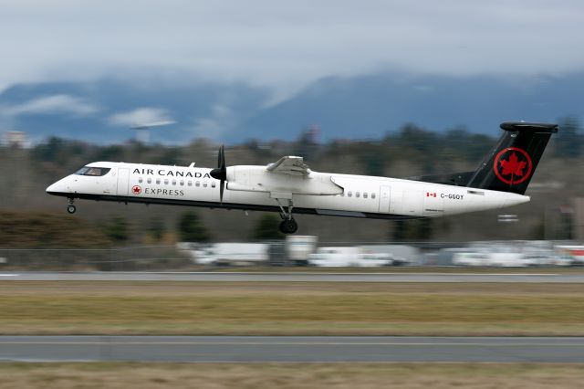 de Havilland Dash 8-400 (C-GGOY)