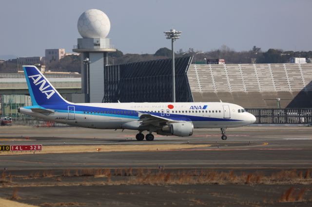 Airbus A320 (JA8392)