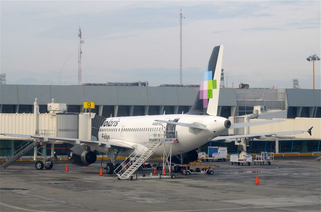 Airbus A319 — - Somewhere in México......