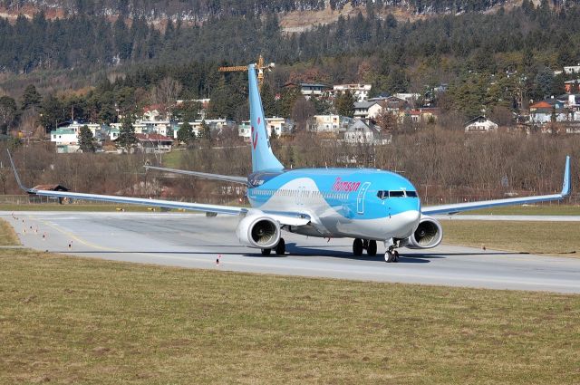 Boeing 737-800 (G-TAWN)