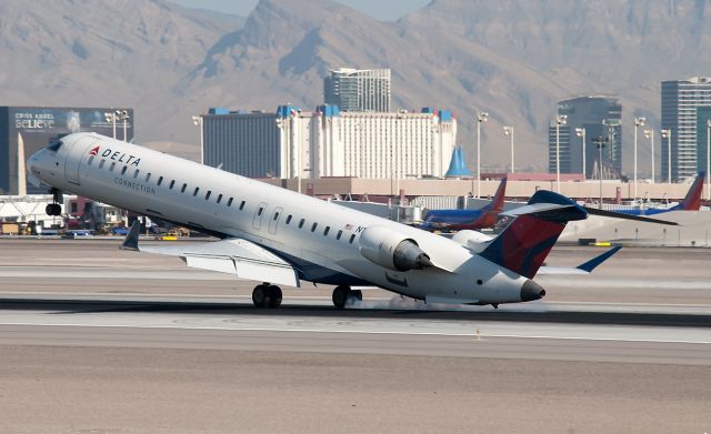 Canadair Regional Jet CRJ-900 (N187PQ) - Very, very close to a tail strike!