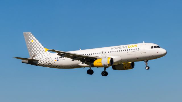 Airbus A320 (EC-LRE)