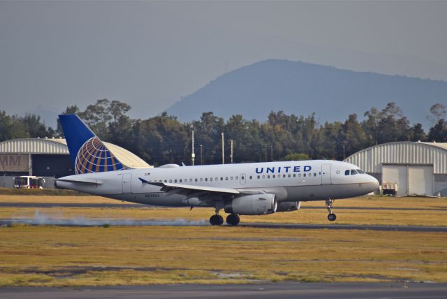 Airbus A319 (N839UA) - Airbus A319-131 N839UA MSN 1507 of United Airlines on touch down in Mexico City International Airport (02/2019).