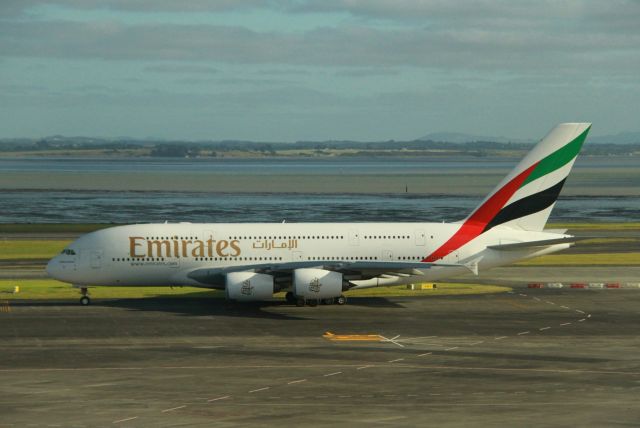 Airbus A380-800 (A6-EDB)